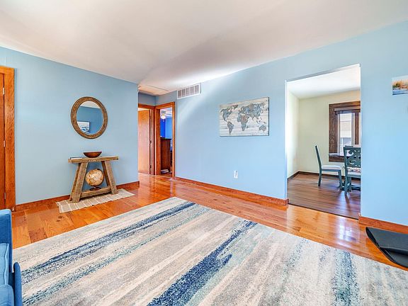 5th image of 14 Rutgers Rd