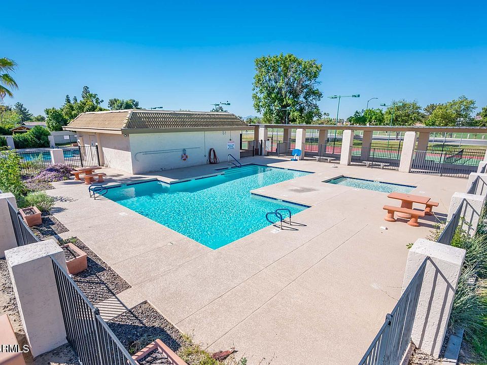 1st image of 4515 W Continental Dr