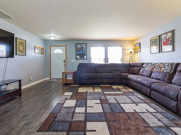 NEW wood laminate floors throughout first floor!