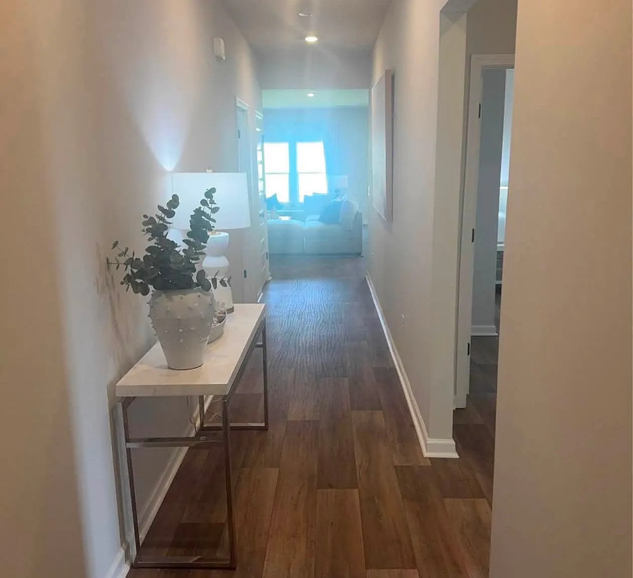 4 bed, 1885 sqft, $2,350 — Photo 2