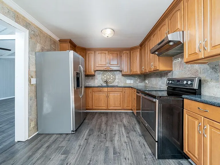 4079 Dunnington Dr — Photo 17