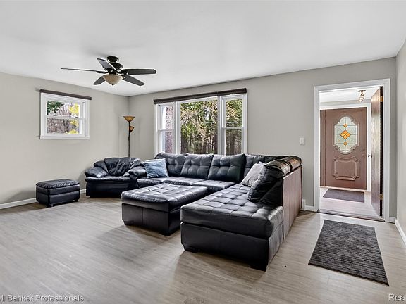 5th image of 1190 Olander Dr
