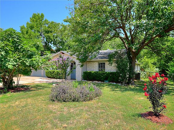 2nd image of 1502 Colony Creek Dr