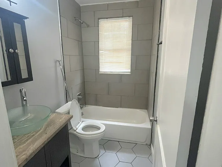 3917 King Pl — Photo 15