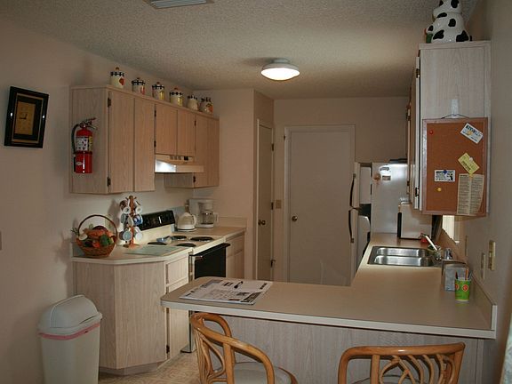 4th image of 10328 Autumnwood Dr