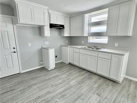 2nd image of 436 E Acacia Ave #2