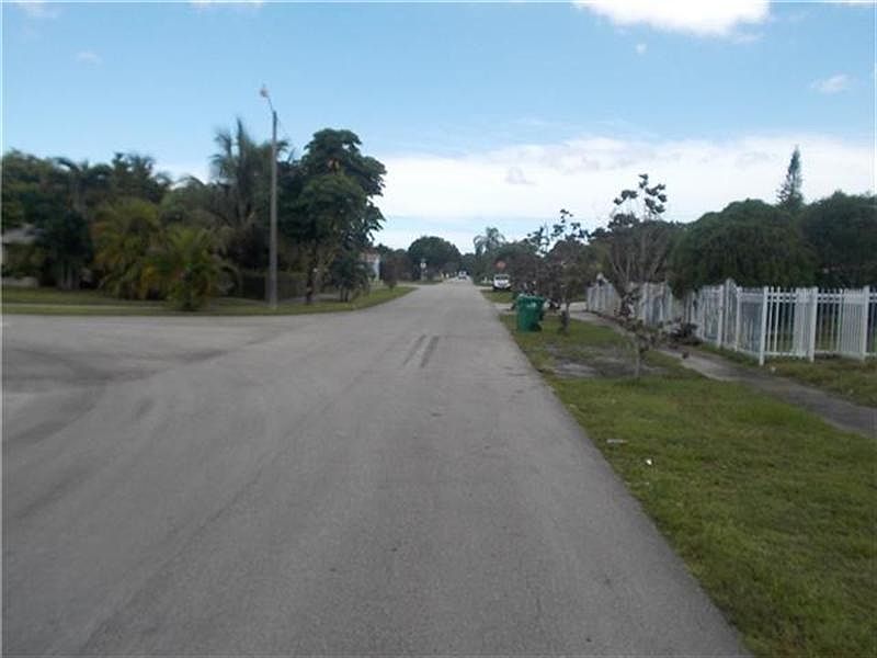 1st image of 1930 NW 187th Ter