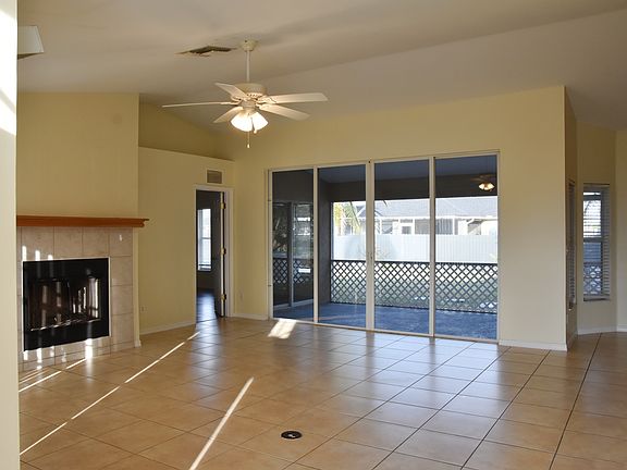 5th image of 113 NW 28th Ave