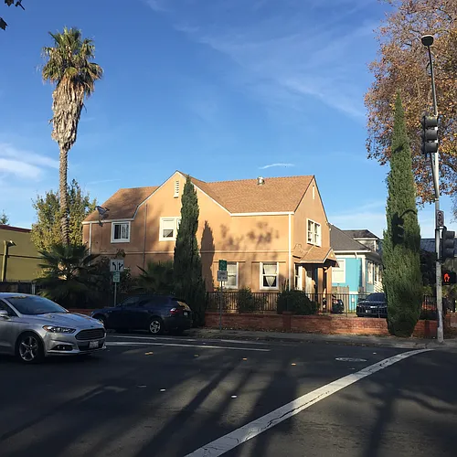 604 B St Photo 1