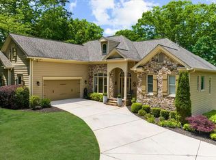 8840 Bayhill Dr, Gainesville, GA 30506