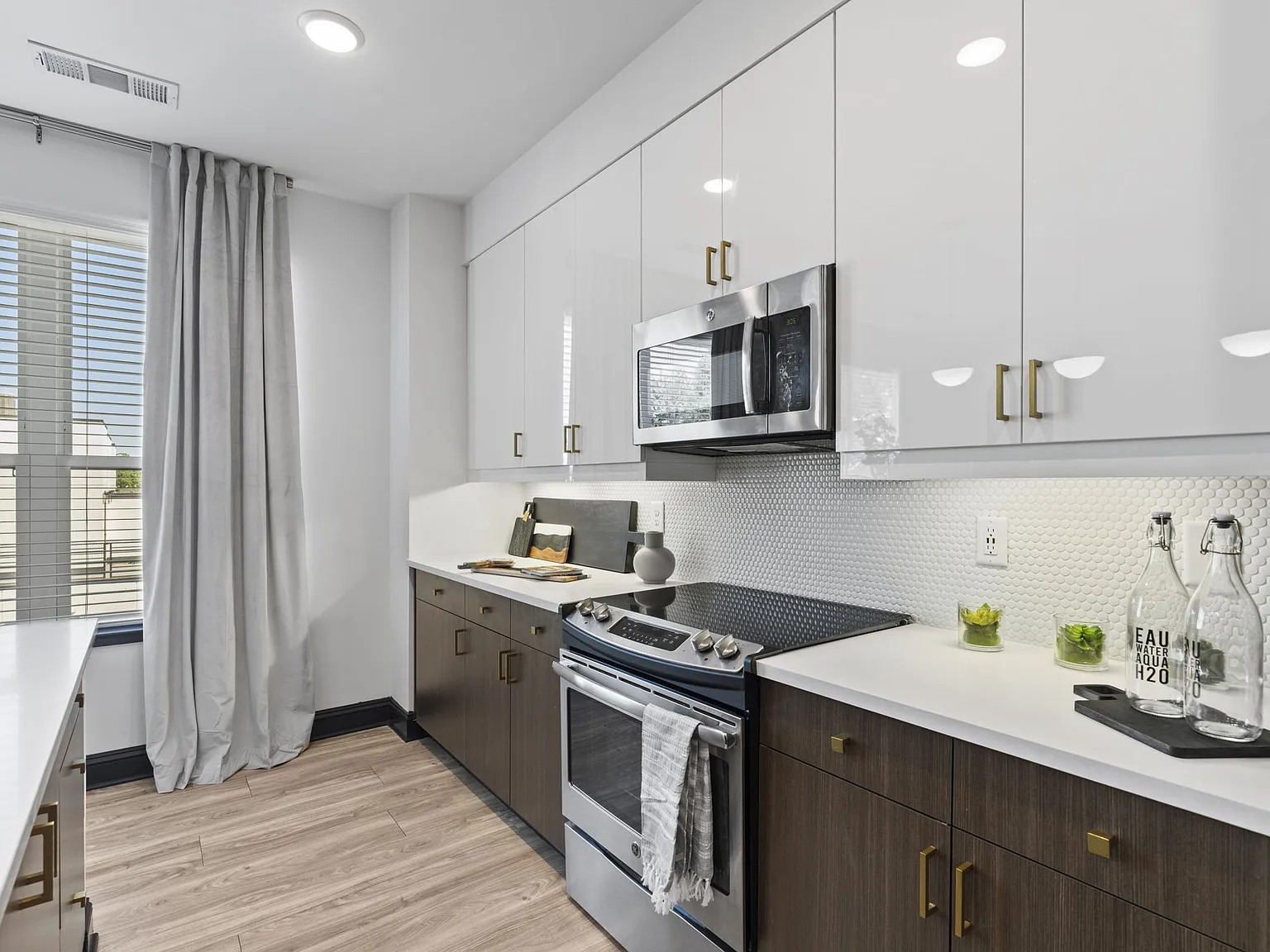 Axis Midtown — Photo 3