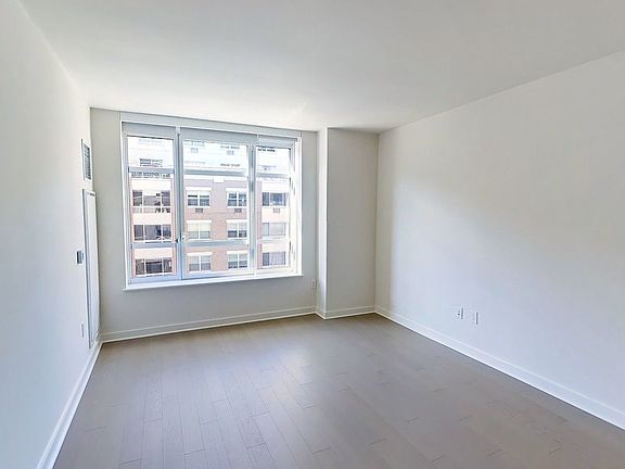 3rd image of 45 Hoyt St #5F