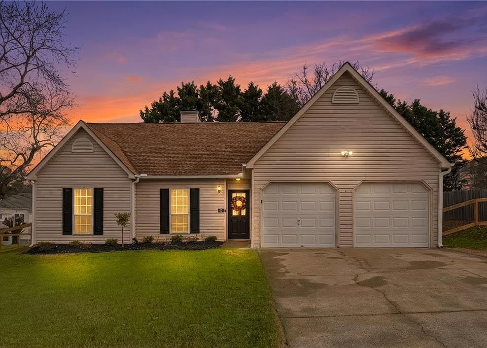 1st image of 1320 Paddocks Way