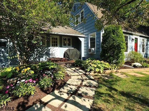 5th image of 453 Park Ln