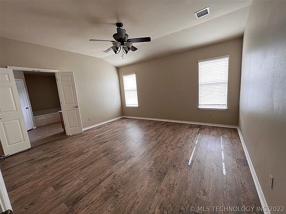 4th image of 20466 E 32nd St S
