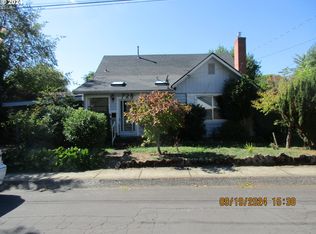 728/736 W Union St, Roseburg, OR 97471