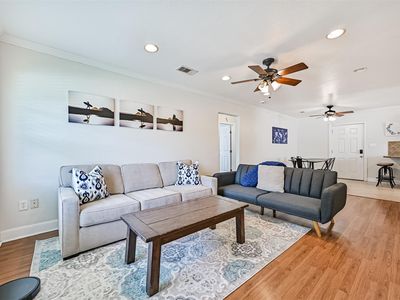 2009 Neumann Dr, Galveston, TX, 77551