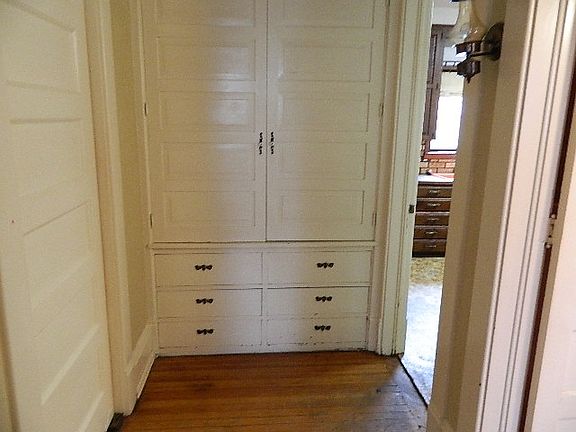 5th image of 311 E 11th Ave