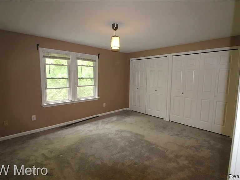 311 Woodlawn Ave — Photo 7