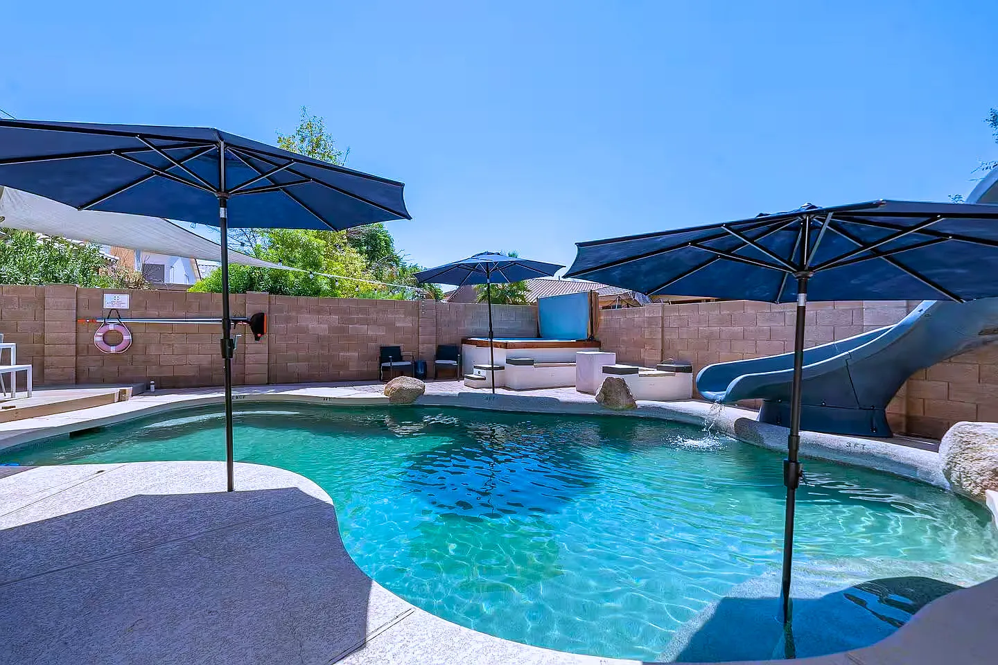S Laguna Dr, Gilbert — Photo 1