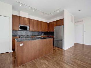 330 N Clinton St APT 504, Chicago, IL 60661