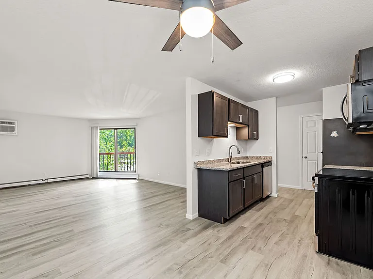 The Landing Apartments — Photo 6