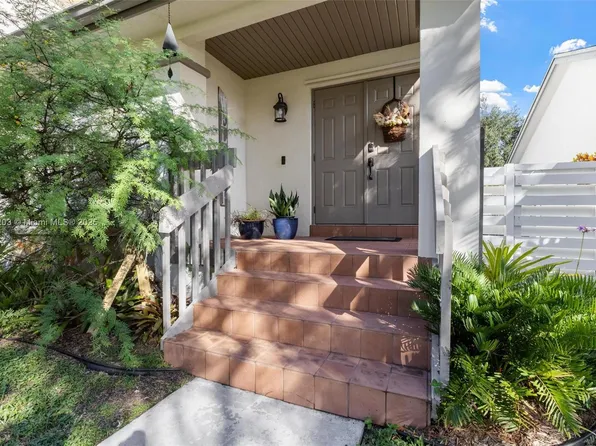 14683 SW 145th Ter, Miami, FL 33186