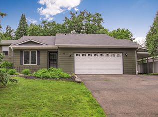 2246 Vivian Ln, Saint Paul, MN 55119