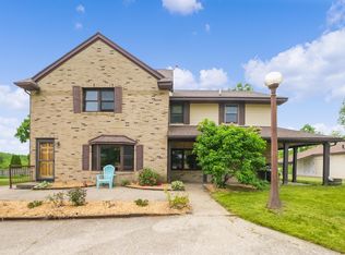 28440 37th St, Paw Paw, MI 49079