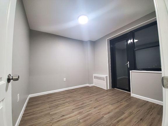 3rd image of 830 Magenta St APT 5B