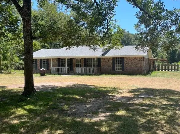 233 Depot Rd, Lucedale, MS 39452