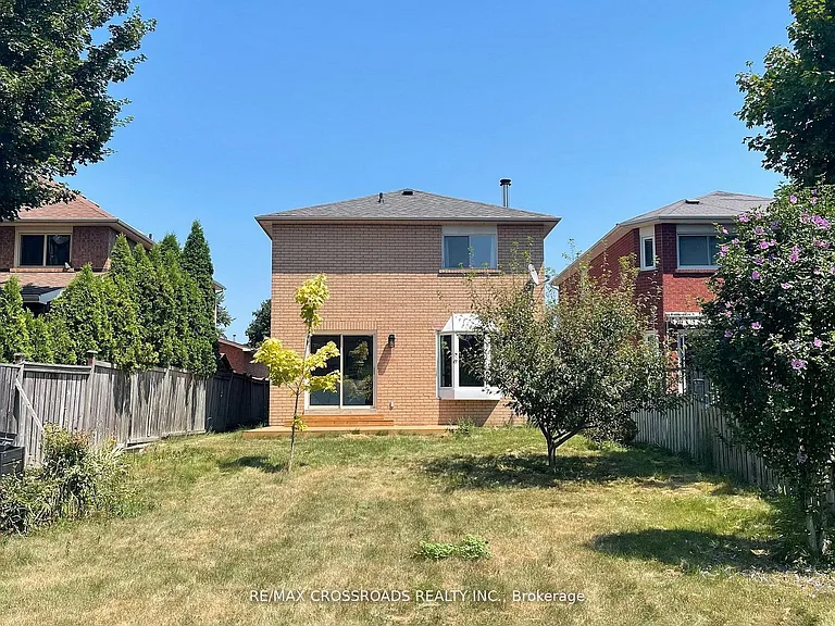 35 Forest Grove Dr — Photo 46