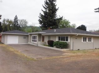 444 Tipton Rd, Roseburg, OR 97471