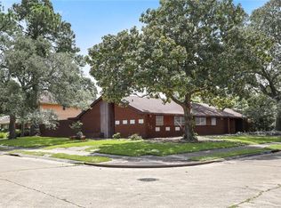 6354 Carlson Dr, New Orleans, LA 70122