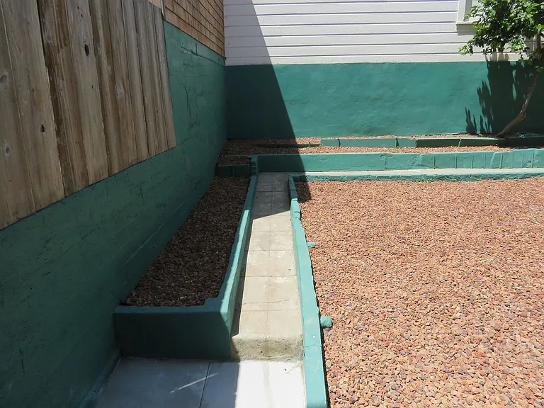 1714 Castro St — Photo 56