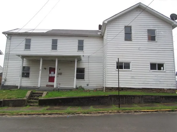 304 Market St, Belle Vernon, PA 15012