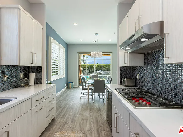 546 N Indian Canyon Dr — Photo 9