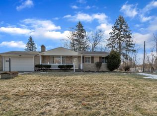 1102 Davenport Dr, Burton, MI 48529