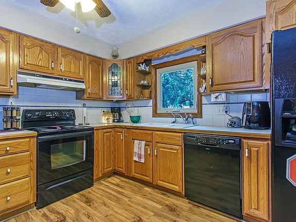 5th image of 13443 Johnstown Utica Rd