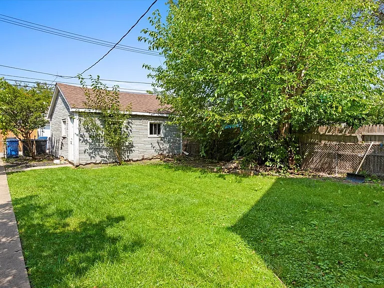 5344 W Eddy St #1 — Photo 7
