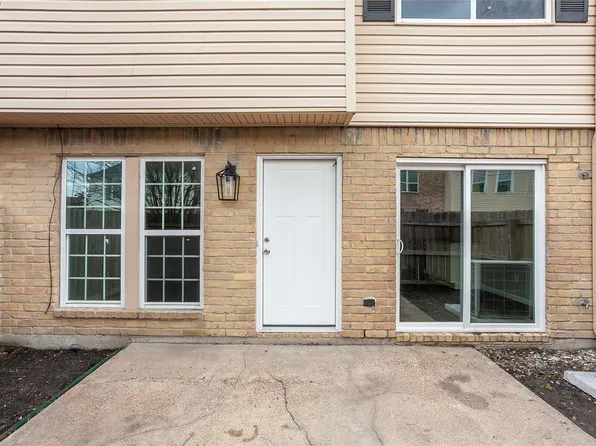 972 Park Meadow Dr, Beaumont, TX 77706