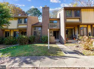 2190 Glencourse Ln, Reston, VA 20191