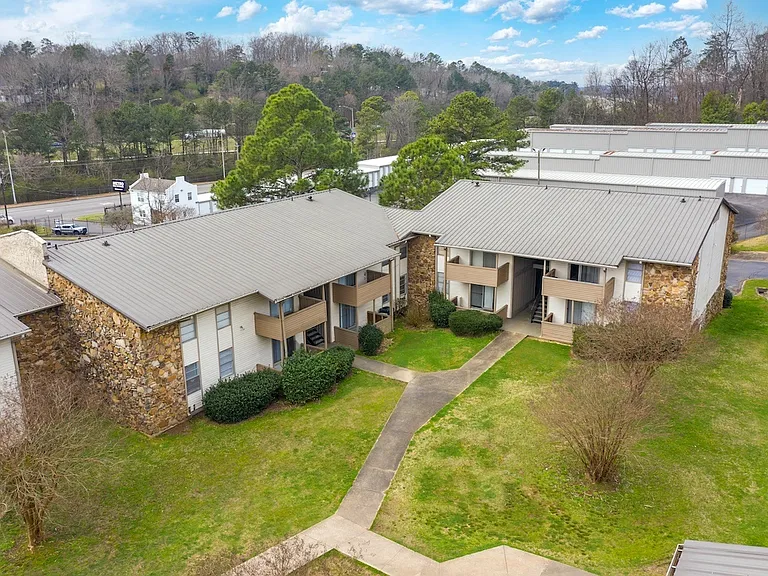 Ascot Place Apartments — Photo 41