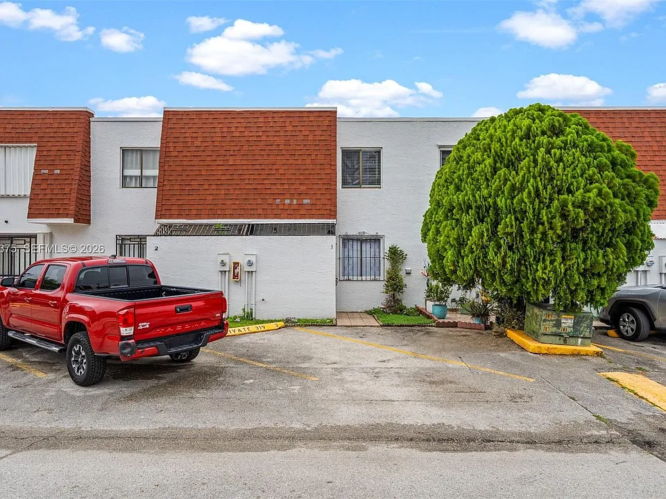 319 NW 109th Ave #3B