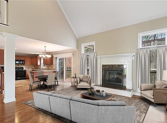 2nd image of 202 Harbor Landing Dr