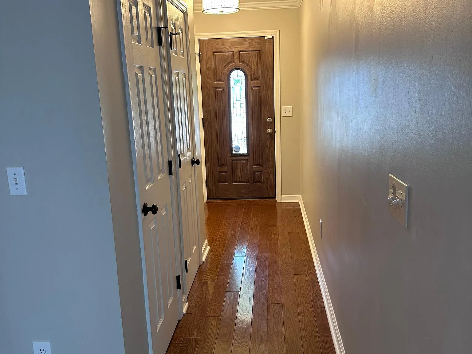3 bed, 2.5 bath, 1700 sqft, $4,000 — Photo 3