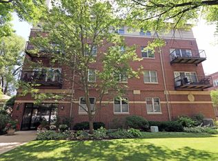1319 Chicago Ave, Evanston, IL 60201