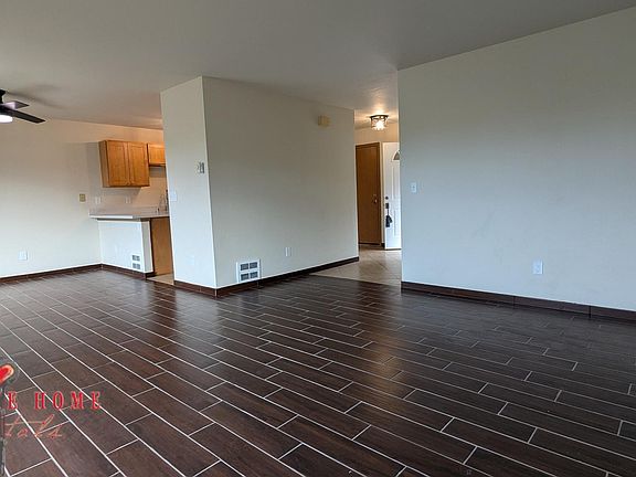 4th image of 16116 Prairie Heights St SE
