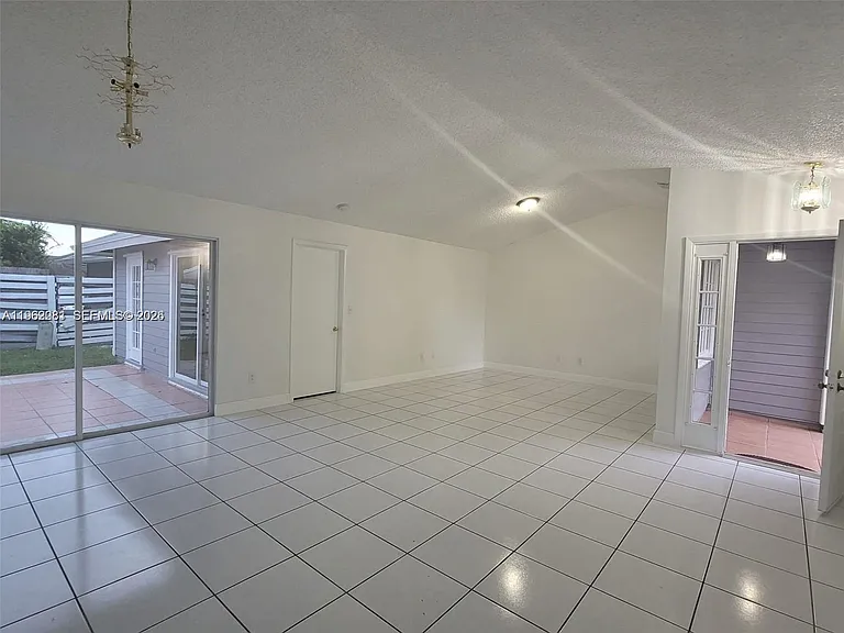 10304 SW 139th Pl — Photo 28