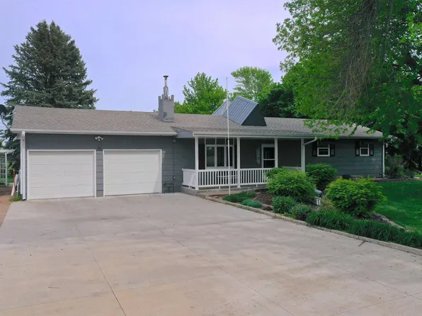 920 N Showboat Blvd, Hastings, NE 68901